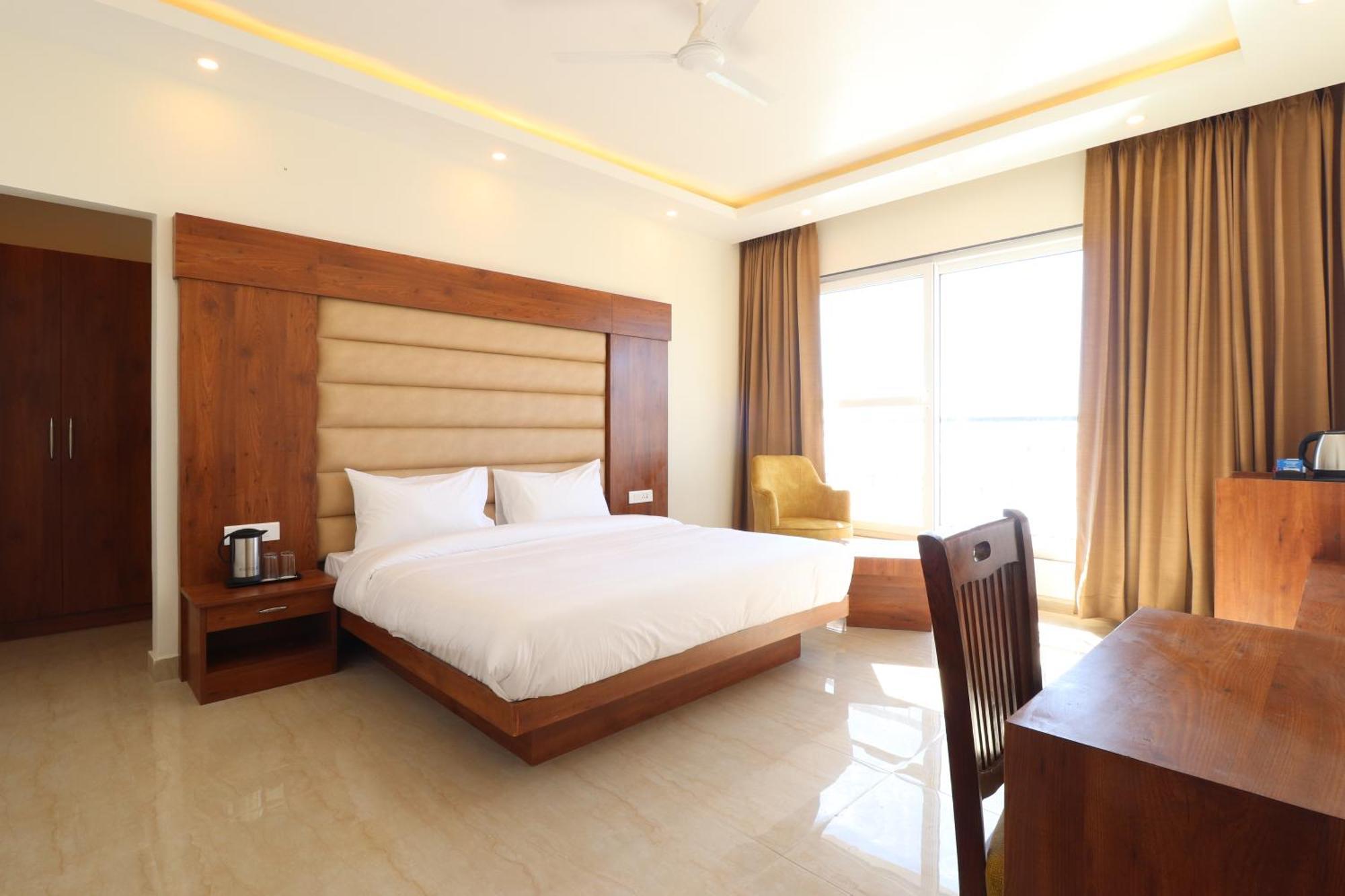 Hotel Mussoorie Heights 데라둔 외부 사진